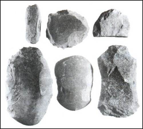 Hình Các loại rìu đá  thuộc văn hóa Hòa Bình- Bắc Sơn