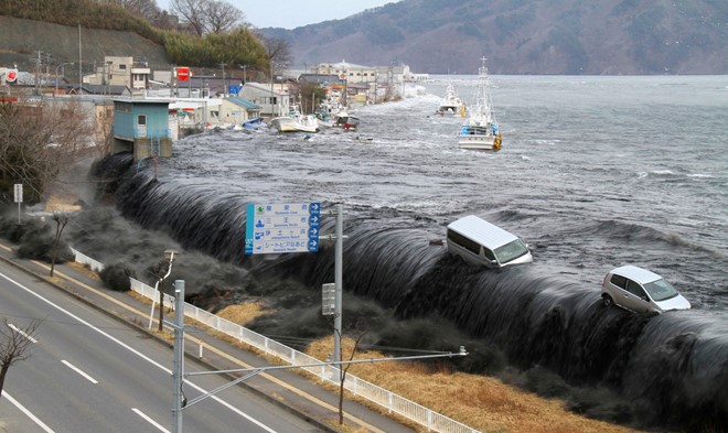 sóng thần